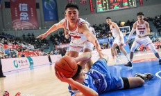 江南体育-上海男篮状态火爆，轻取对手积分持平