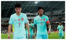 江南体育-足球比赛中，球员表现出色备受关注