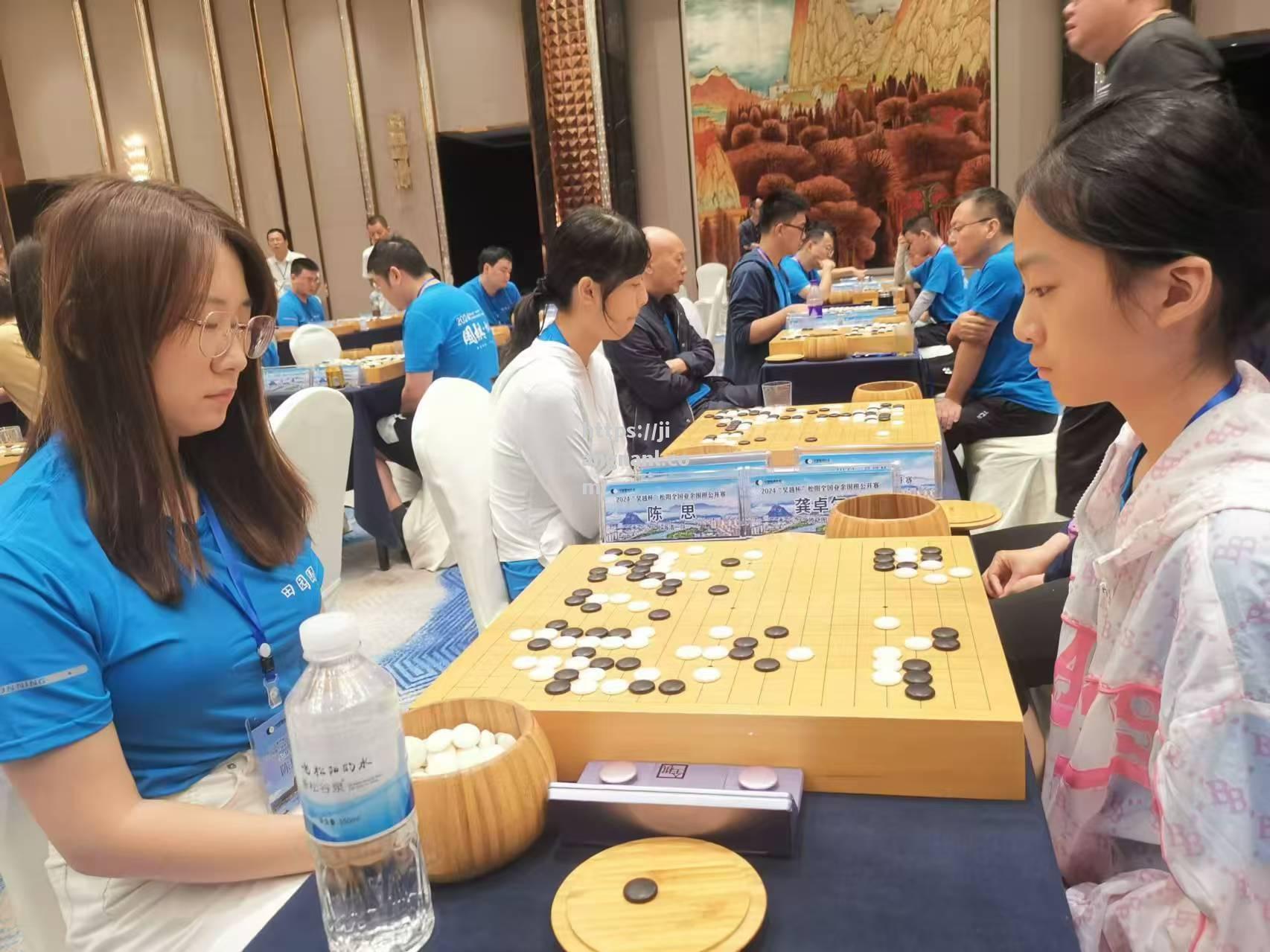 围棋比赛中韩国团队联手夺魁