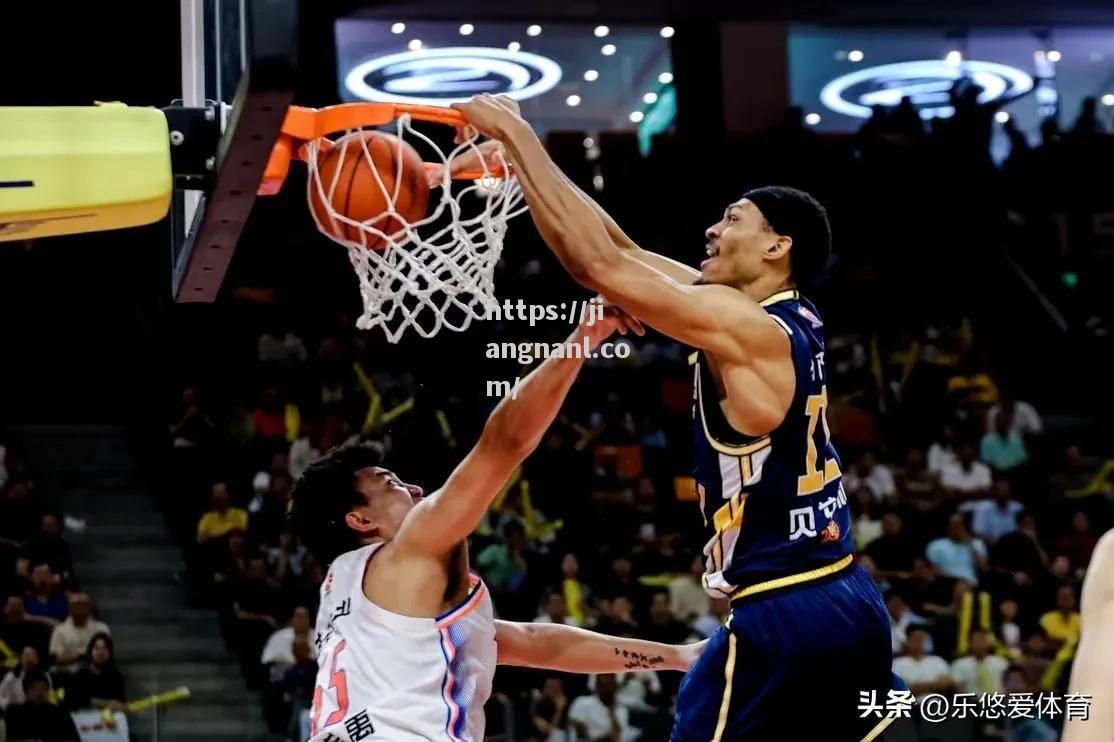 一名球员状态神勇，为球队赢得了关键胜利