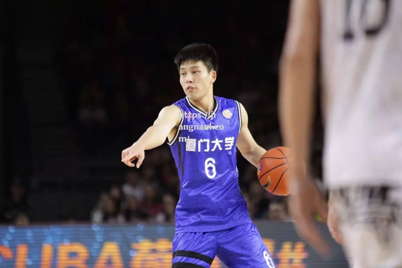 东南非选手实力过人，金牌在望引全场欢呼