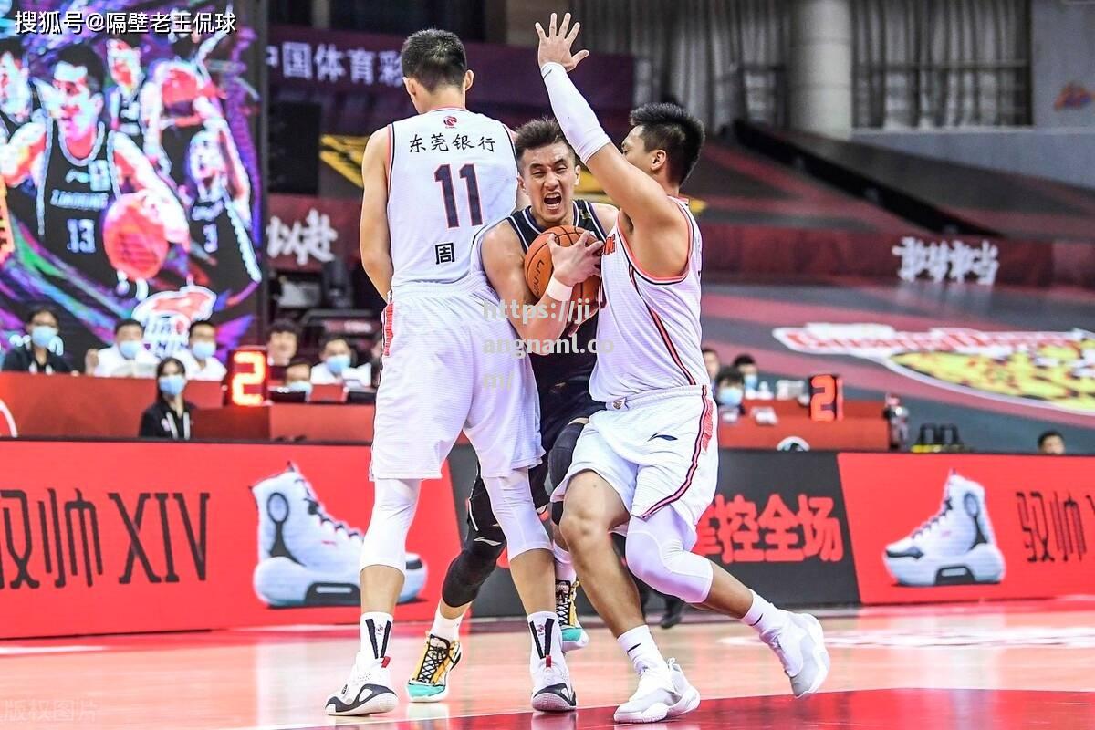 安徽男篮与河北队对决，看谁更具实力？